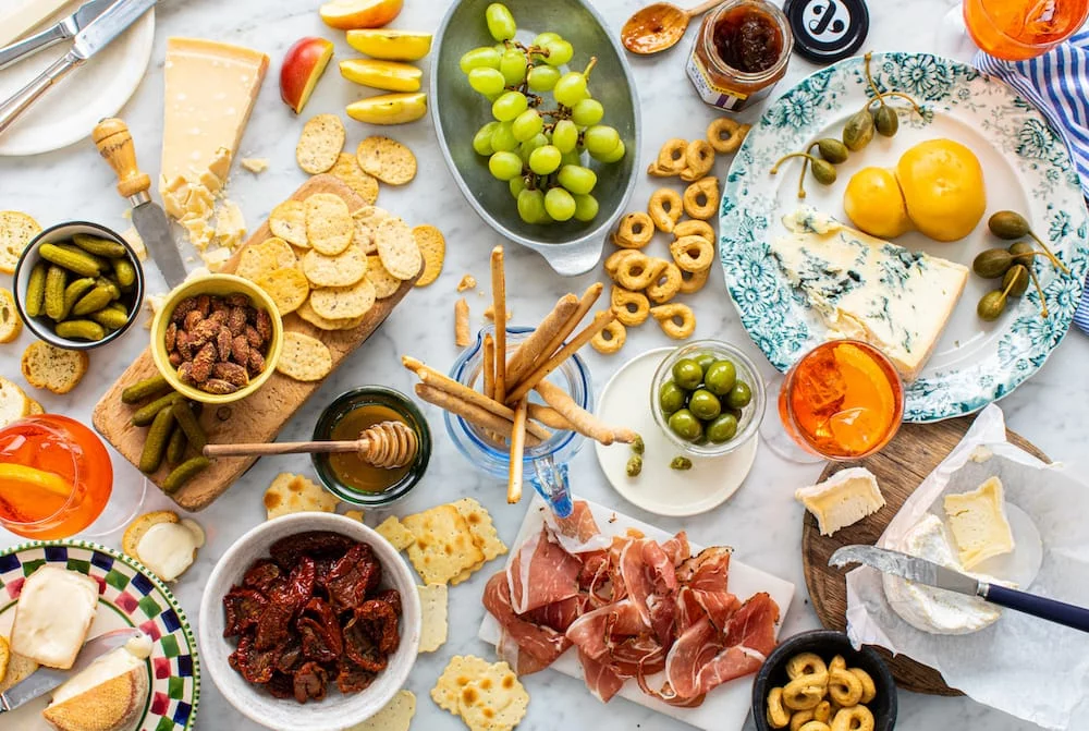 Aperitivo-Snack-Platter-scaled (1)