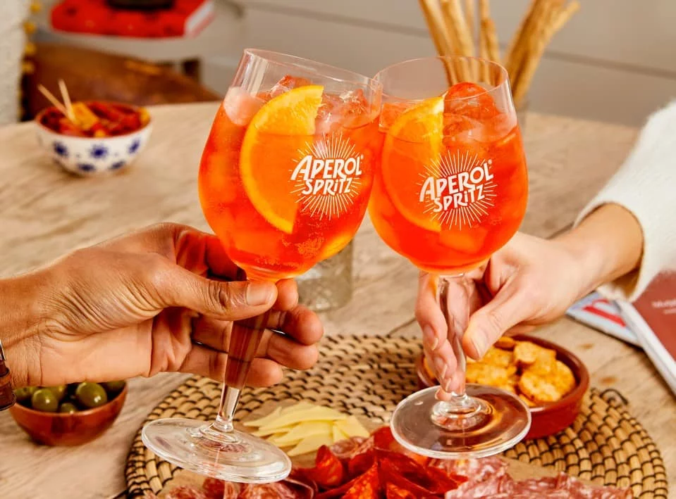 Aperol-Spritz-Valentines-Day-Cheers-cropped