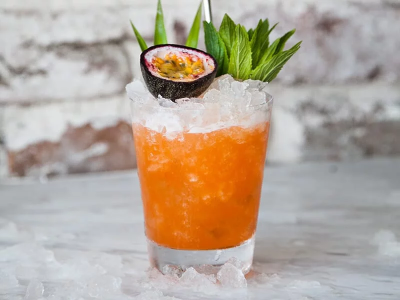EAST 8 HOLD UP | Aperol-australia-en